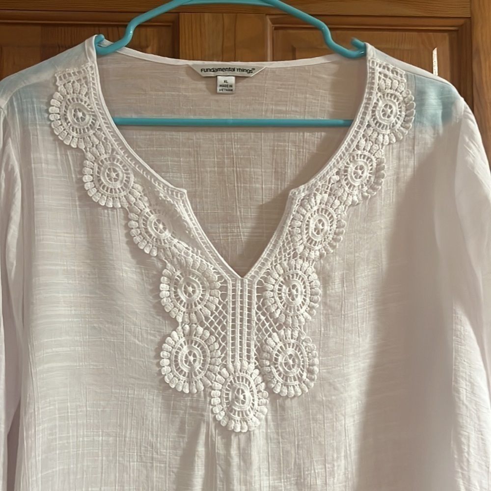Fundamental things Lacey white blouse size Xlarge . - Picture 2 of 8
